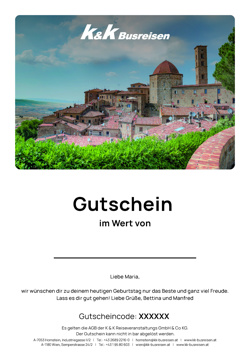 Geschenkgutschein von K&K Busreisen mit einer malerischen Ansicht einer alten Stadt und Hügeln im Hintergrund.